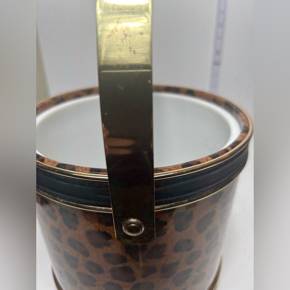 Vtg Mid Century Modern Ice Bucket Retro Leopard Gold Barware
#0305244 - Picture 11 of 16